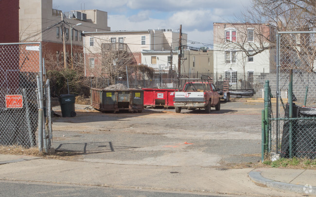 Foto del edificio - 625 Park Rd NW