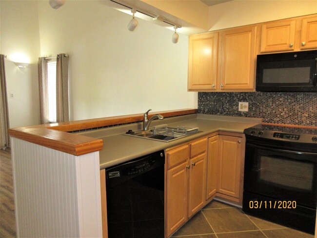 Foto del edificio - 214 Southlake Ct