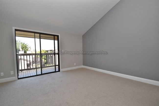 Building Photo - 156 Cypress Pl