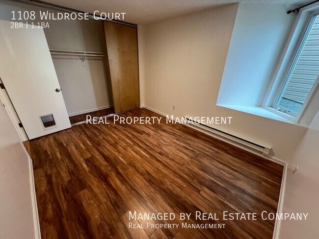Foto del edificio - 1108 Wildrose Ct