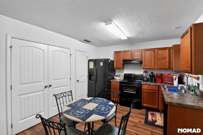 Foto del edificio - 926 Waco Blvd SE