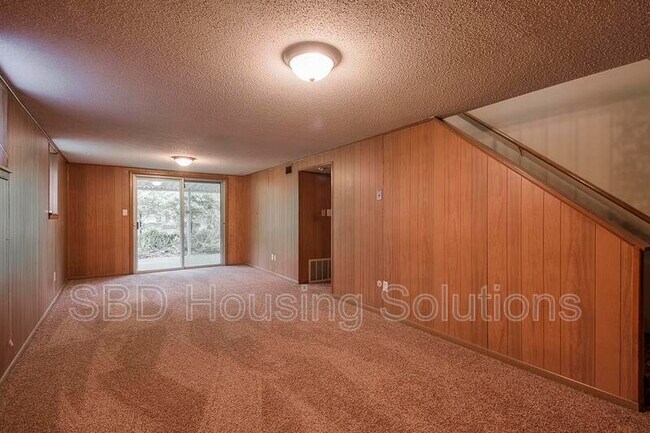 Foto del edificio - 8017 E 87th St