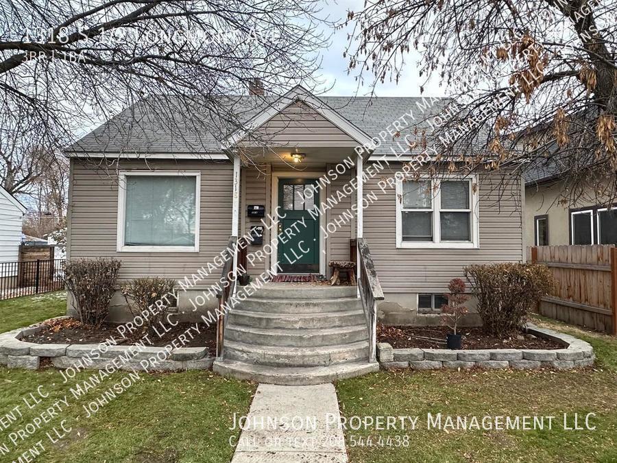 Primary Photo - 1105 1/2-S 1/2 S Longmont Ave