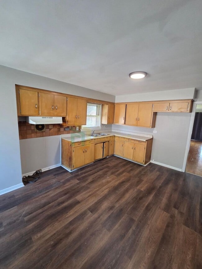 Building Photo - Beautifully Renovated 4-Bedroom Home with Finished Basement & Fenced Yard
