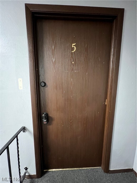 249 Folsom St NW Unit 5, Warren, OH 44483 Room for Rent in Warren, OH