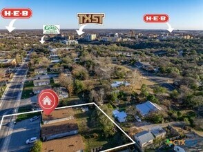 Building Photo - 1241 N LBJ Dr