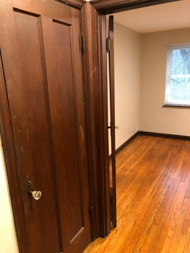 Building Photo - 2822 Lawndale Ave