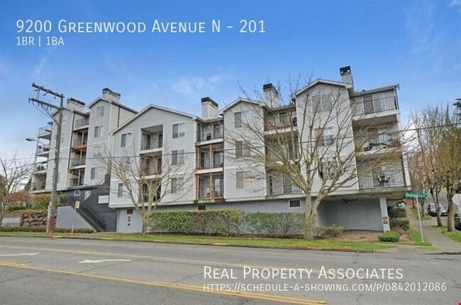 Photo - 9200 Greenwood Ave N House