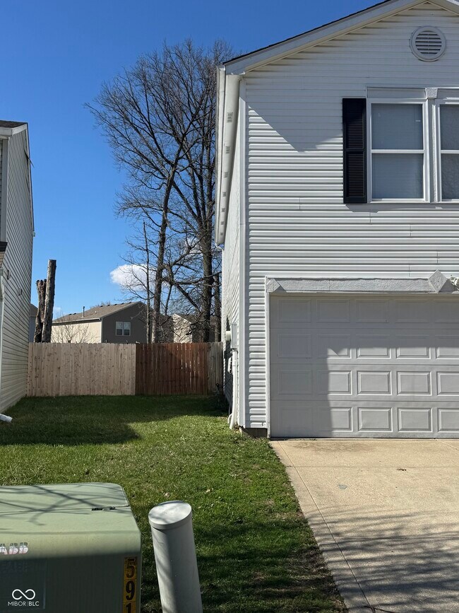 Building Photo - 9010 Orchid Bloom Pl