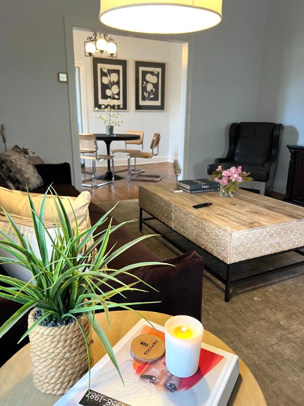 Foto del edificio - 250 E Market St