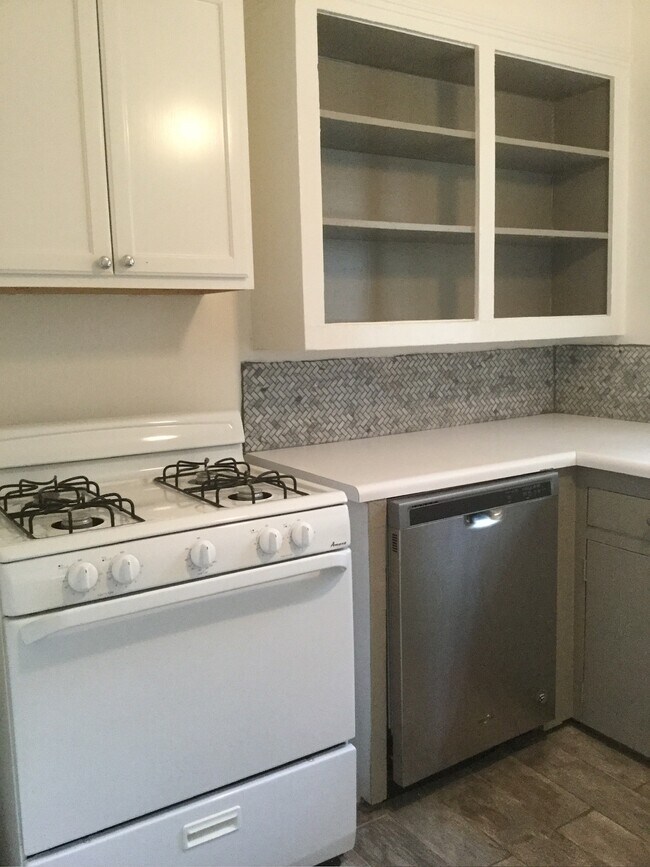 Foto del edificio - 691 S Goodlett St