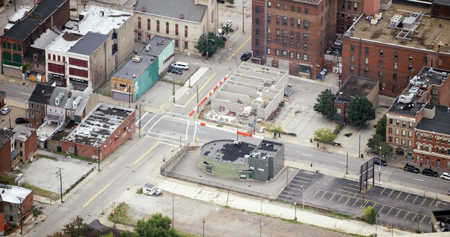 Aerial Photo - Capitol Suites at Fifth Avenue