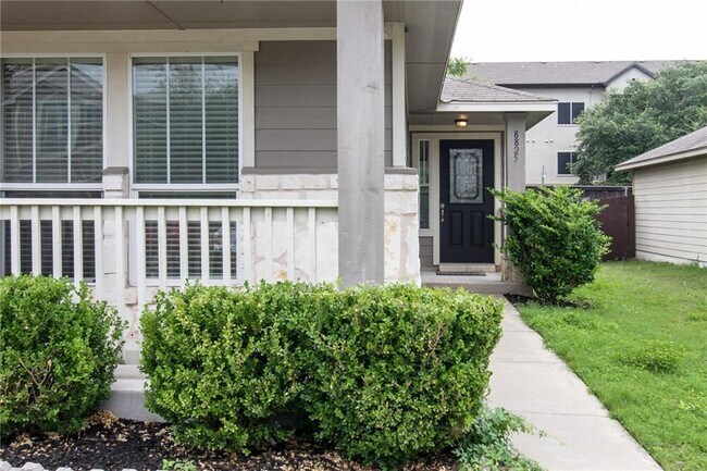 Building Photo - 8825 White Ibis Dr