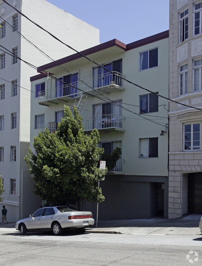 Building Photo - 65 Hermann St