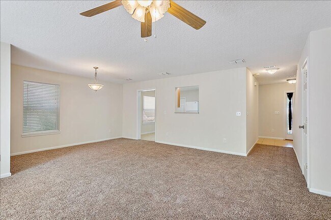 Building Photo - Atlantic Beach Home!