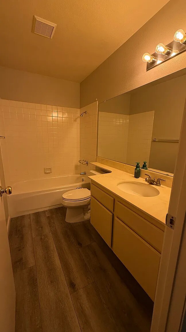 Foto del edificio - 11582 Fury Ln