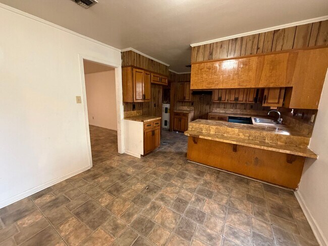 Foto del edificio - COMING SOON in Sunset!