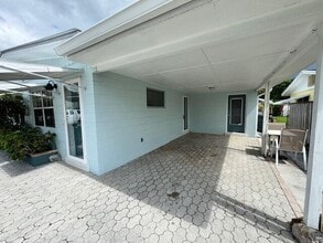 Building Photo - 1211 Seaway Dr