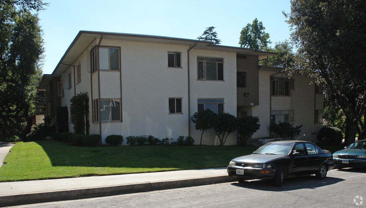 Primary Photo - 1804 Tamerlane Dr