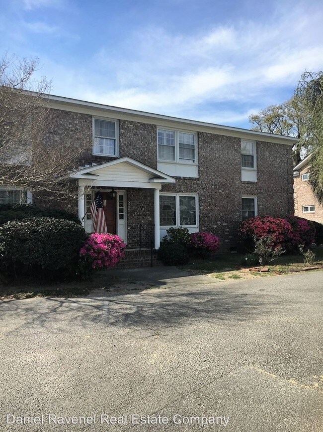 Building Photo - 204 San Souci St