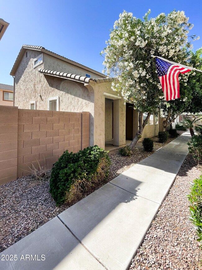 Building Photo - 10252 E Isleta Ave