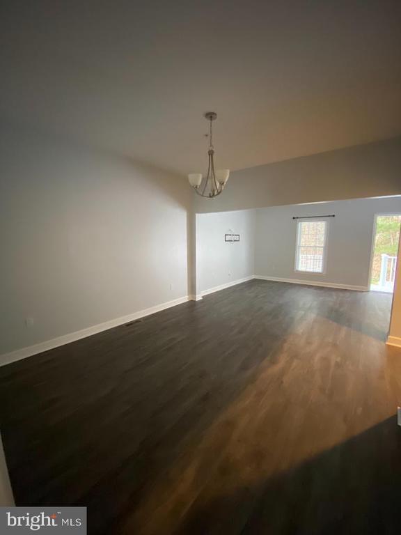 Building Photo - 28447 Pinehurst Cir
