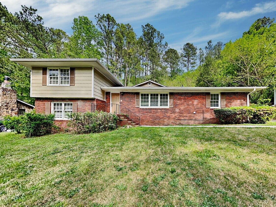 Primary Photo - 2260 Addison Rd NE