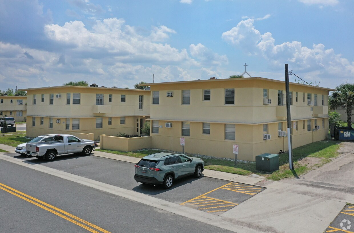 Primary Photo - 902-910 2nd St N