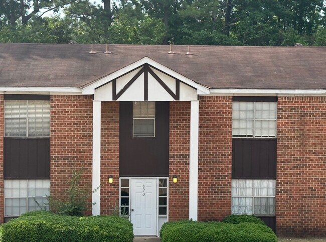 Foto del edificio - 820 Beacon Pky E