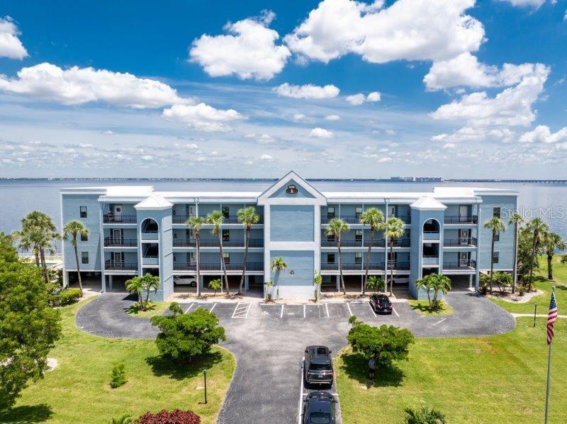 Foto principal - 1750 Jamaica Way