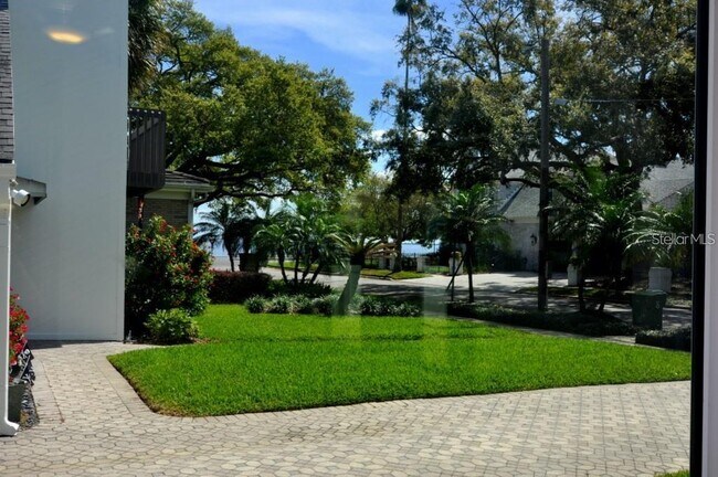 Foto del edificio - 2905 W Bay Ct Ave