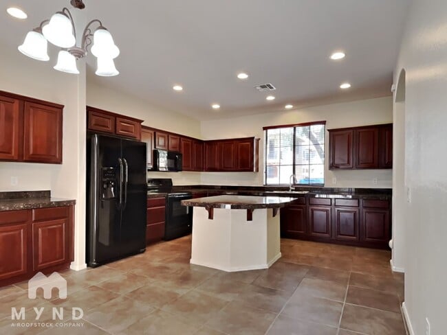 Building Photo - 2419 W Dusty Wren Dr