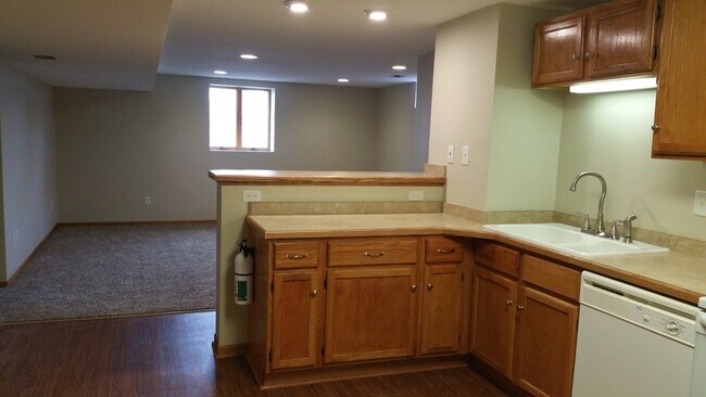 Building Photo - 2 Bedroom Garden Level Duplex