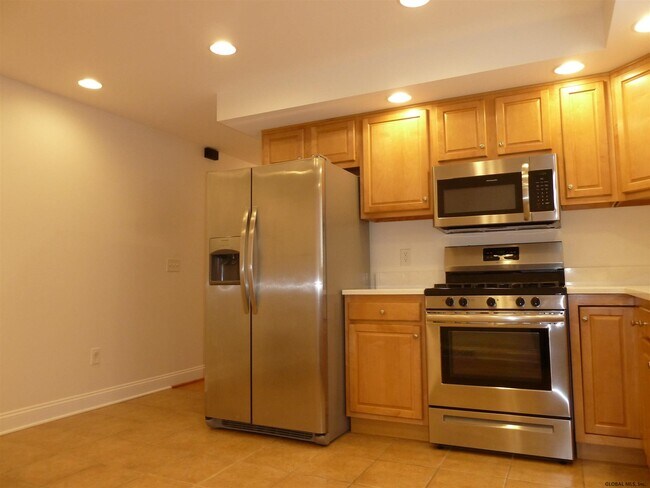 Foto del edificio - 806 New Scotland Ave