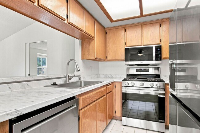 Foto del edificio - 787 Brookstone Rd