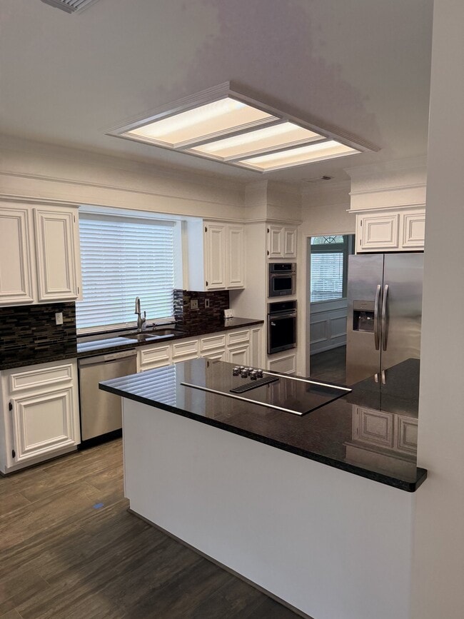 Building Photo - 2201 Summer Reef Dr