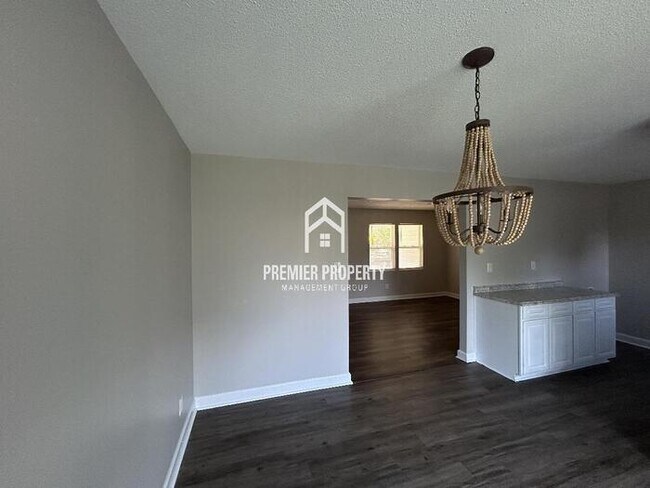 Foto del edificio - 2239 Colonial Hills Dr