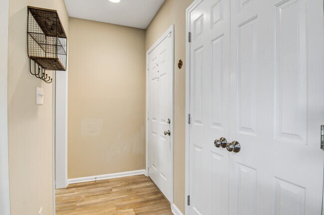Foto del edificio - 3700 Selwyn Farms Ln