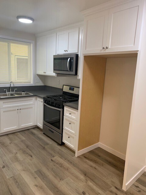 Kitchen - 130 Valley Home Ave