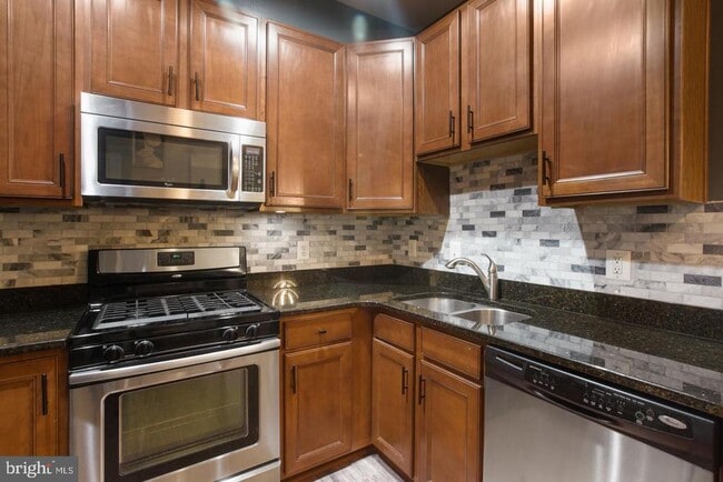 Foto del edificio - 2675 Sheffield Hill Way