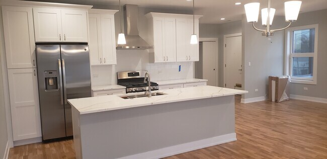 Building Photo - 5051 N Harlem Ave