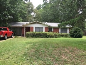 Building Photo - 1016 Francais Dr Building Photo - 1016 Francais Dr