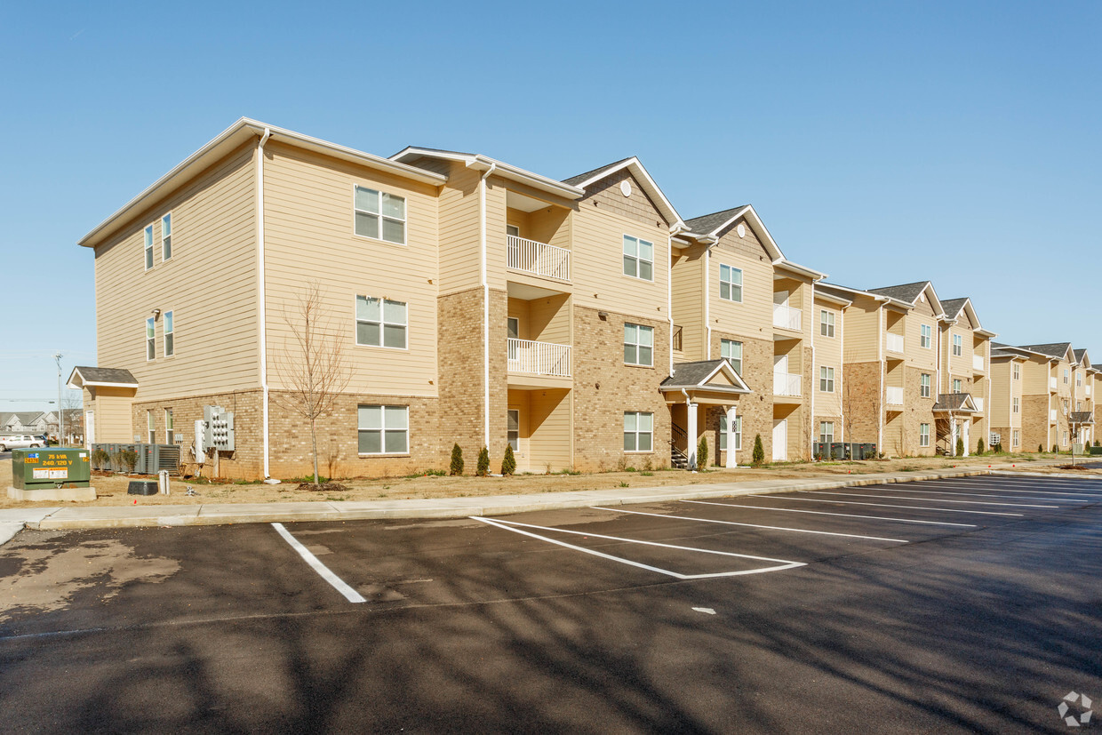 Primary Photo - Cason Ridge Apartments