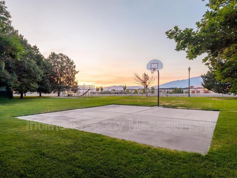 Building Photo - 752 N 1060 W