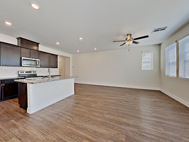 Building Photo - 961 Nero Avenue