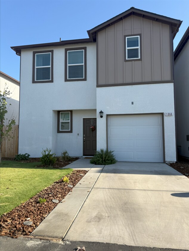 Building Photo - Coming Soon! Beautiful 3-Bedroom Home in H...