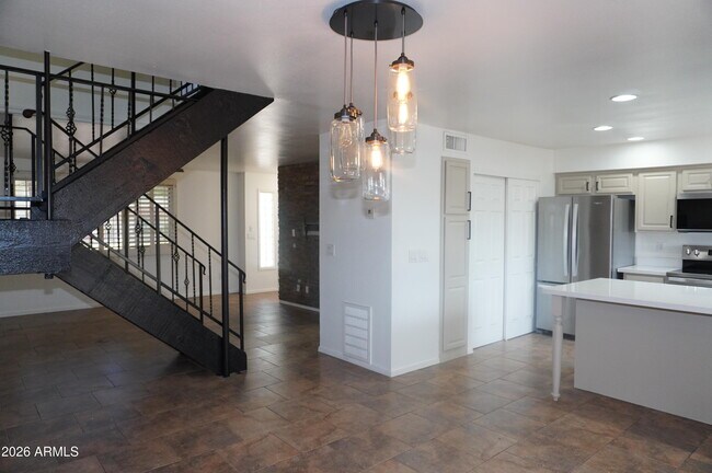 Foto del edificio - 6837 E Osborn Rd