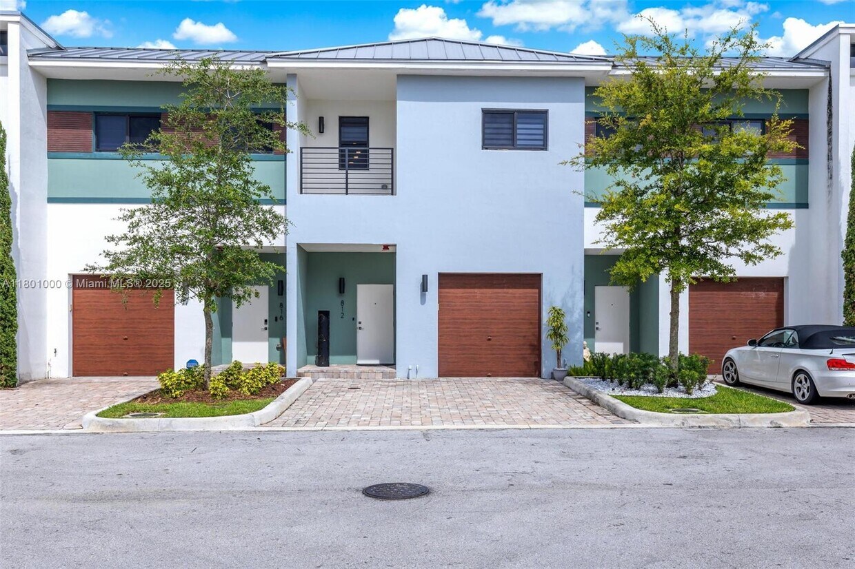 Foto principal - 812 NW 44th Terrace