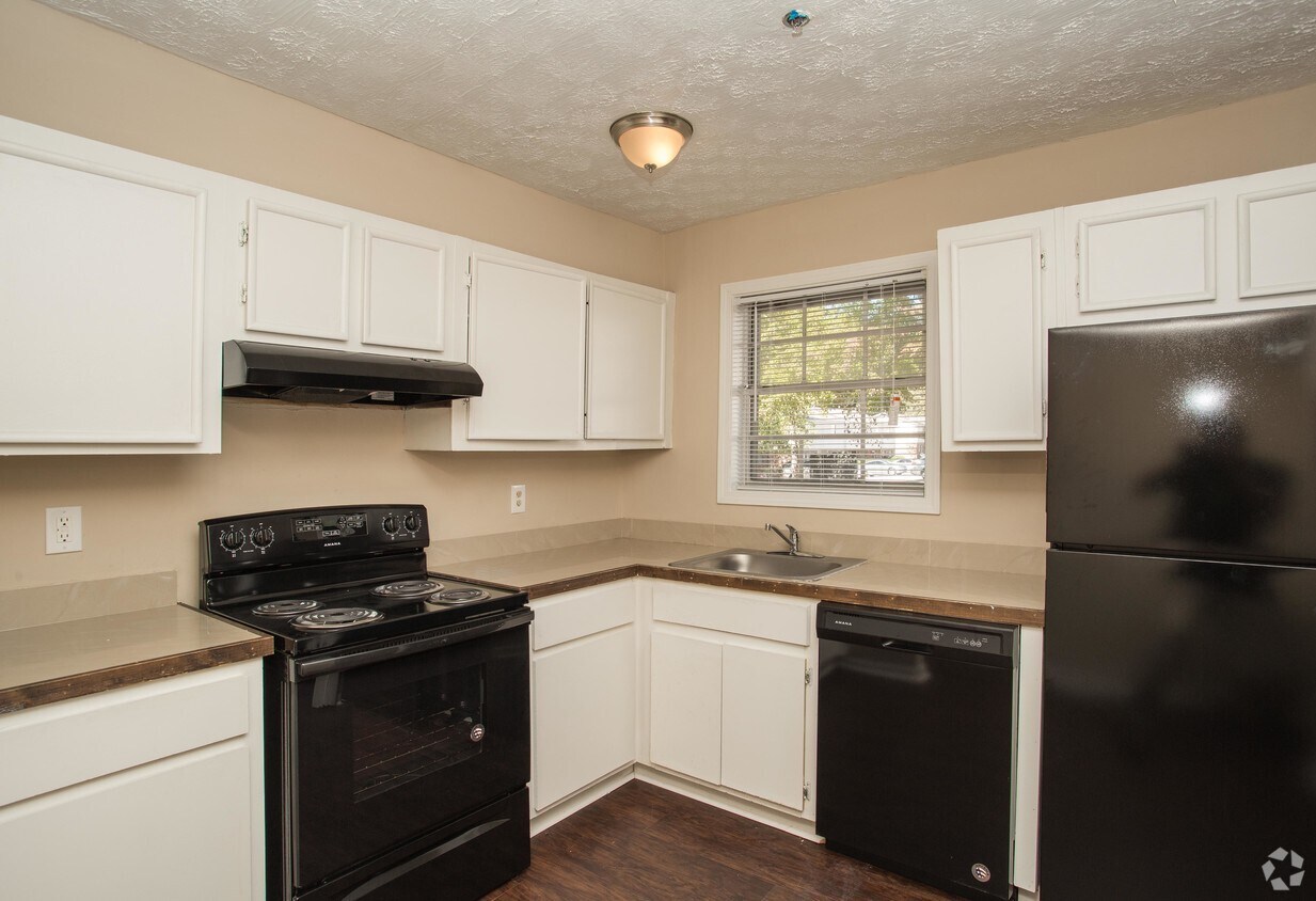 PROSPER POINT TOWNHOMES Apartments East Point, GA