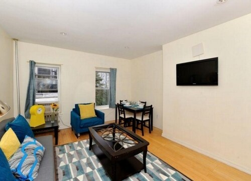 Building Photo - 259 3rd Ave